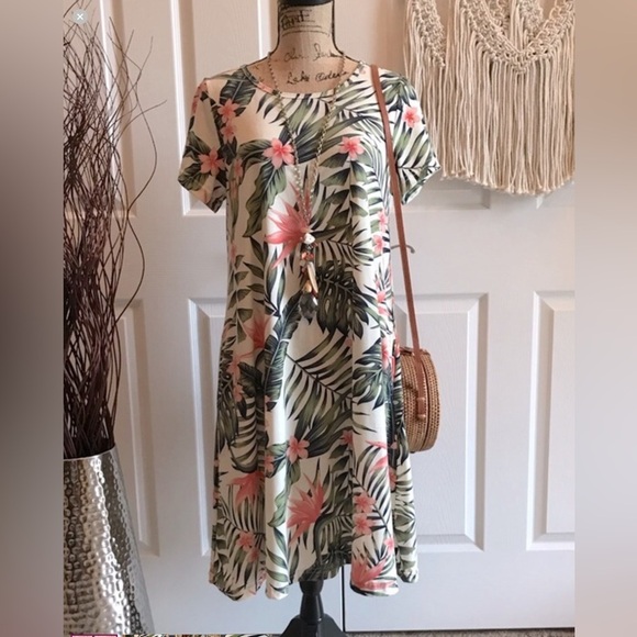 LuLaRoe Tropical Palm Dress - Picture 1 of 5